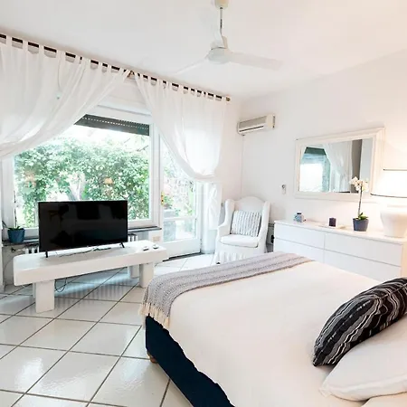 Barkley - Luxury With A Pool By Elite Villas فيلة كازاميتْشيولا تيرمي